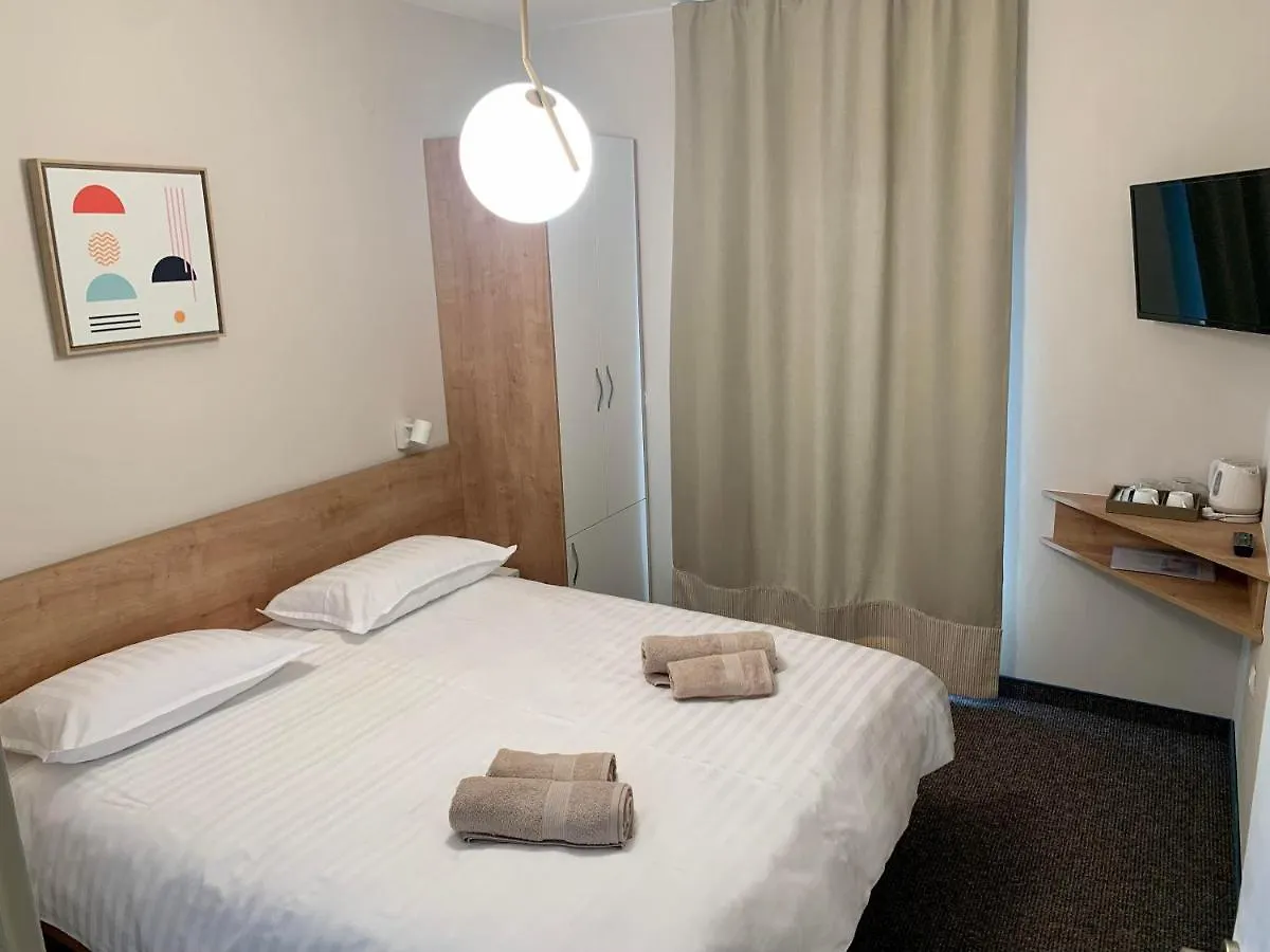 פריבלאקה Bed&Breakfast Nada 2*,  קרואטיה