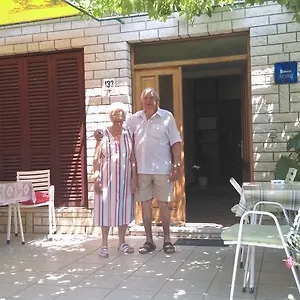 https://rooms-ruza-rab.primorje-gorskikotar.com