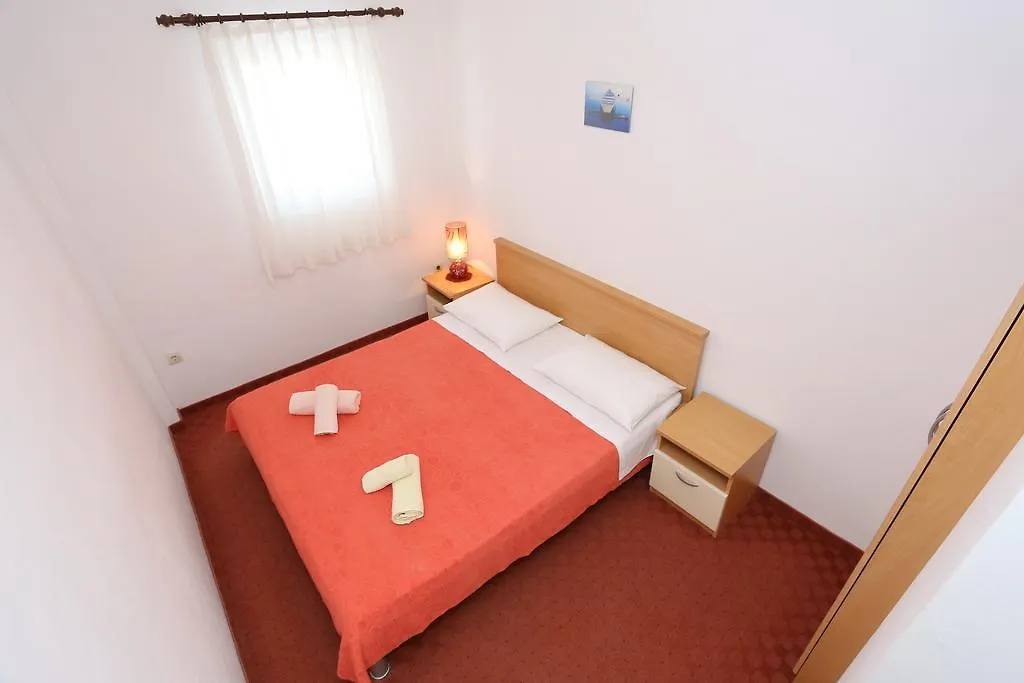 Bed&Breakfast Nada Privlaka  Croatia